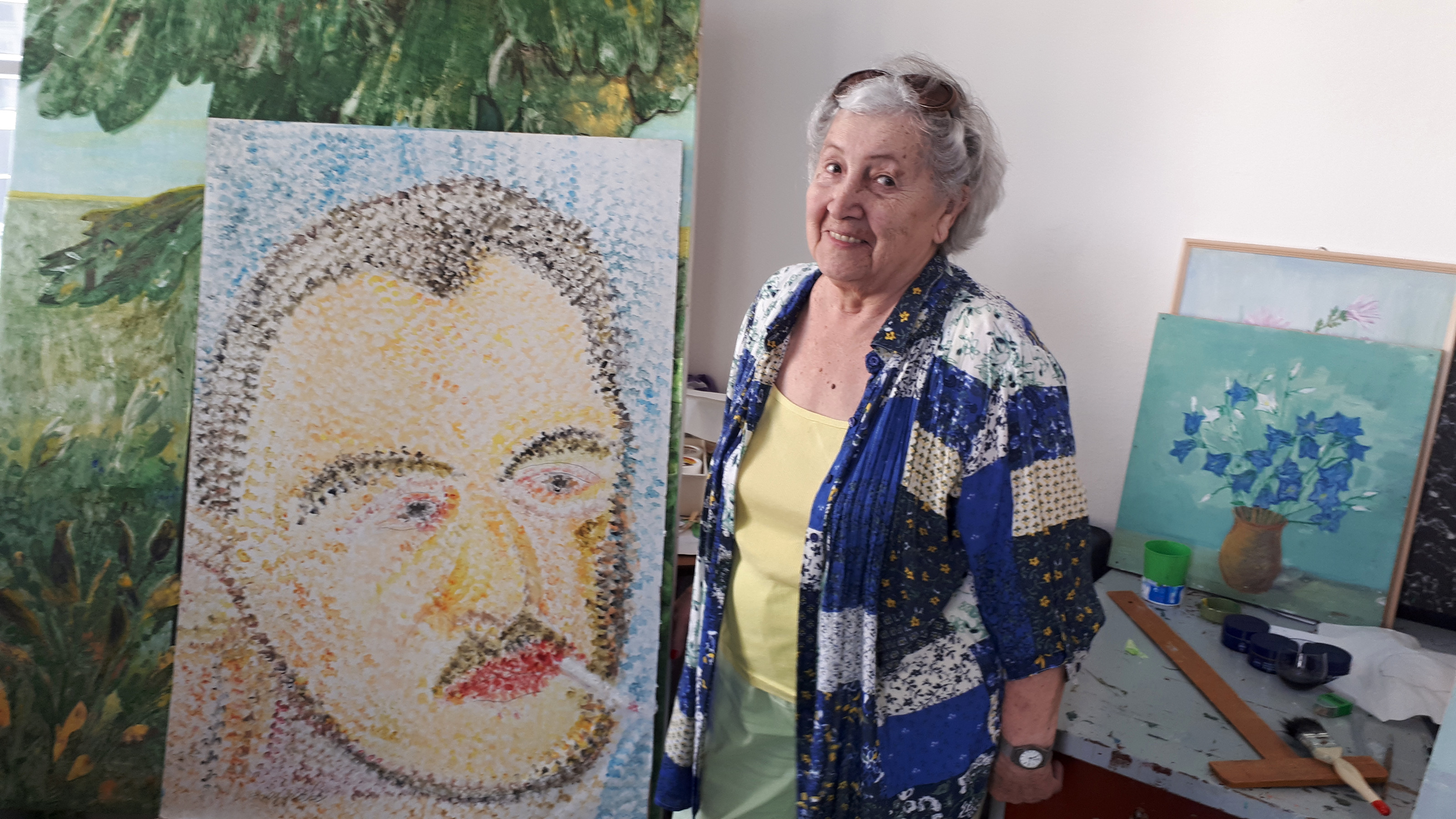 Olga Kryglová ve svých 90 letech vytvořila portrét svého manžela