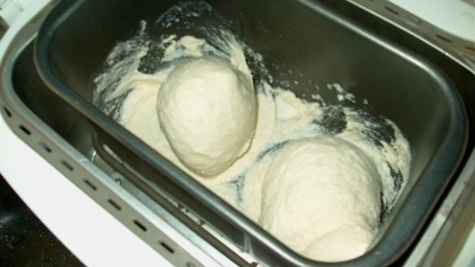 Foto 1 - Mísení těsta v pekárně