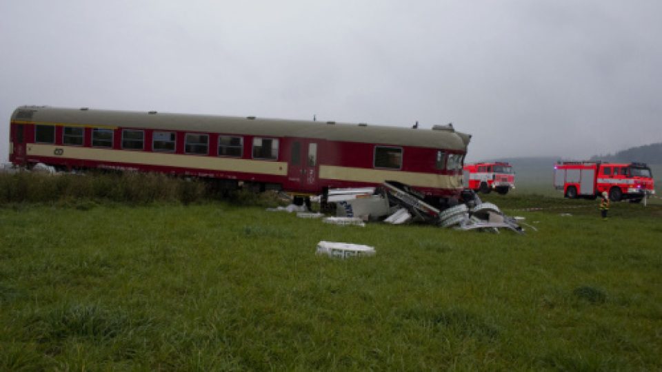 Srážka vlaku s kamionem na Bruntálsku