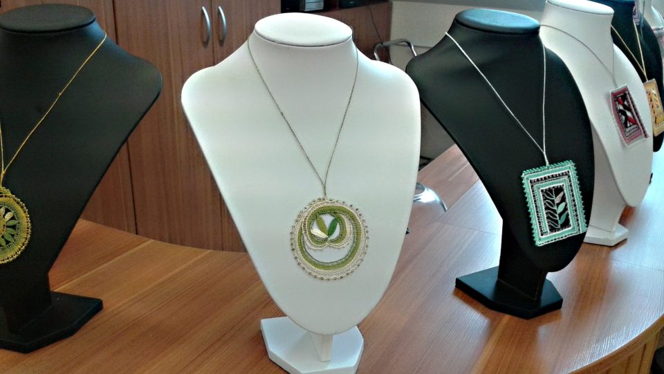 Paličkované šperky | foto: Naďa Čvančarová, Český rozhlas Paličkované šperky