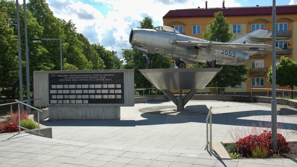 Památník československých letců v Příboře