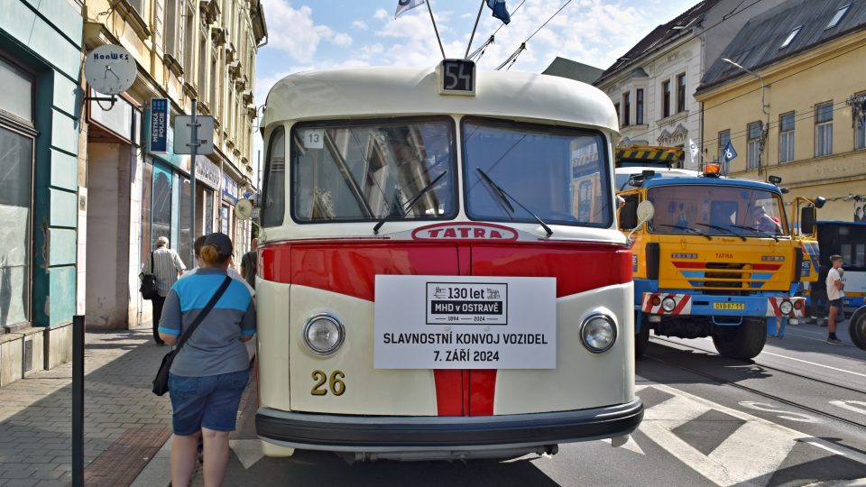 Slavnostní konvoj vyjel z Přívozu krátce po poledni