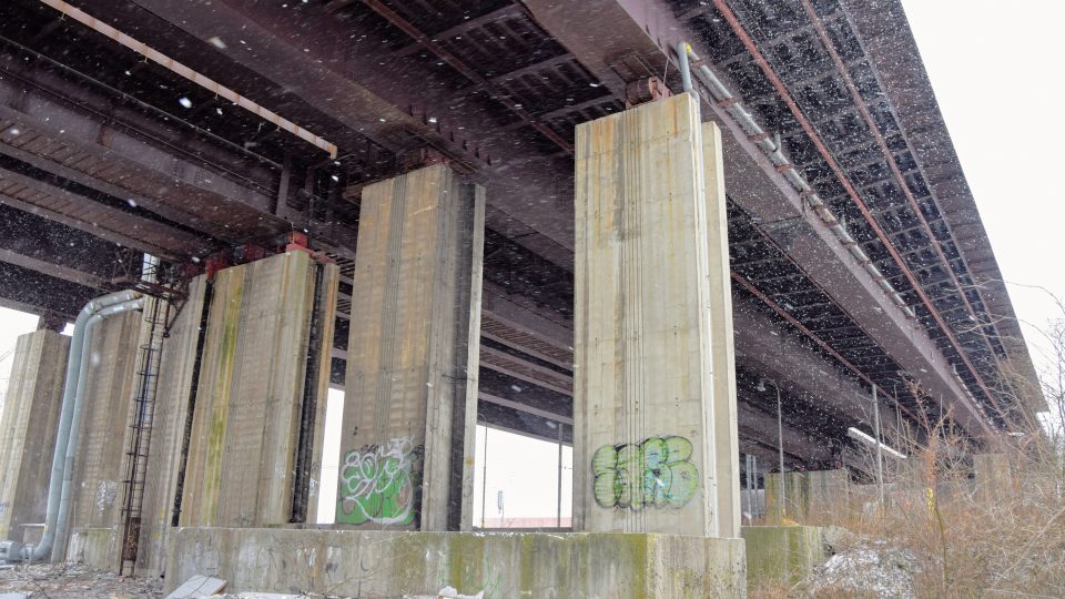 Oprava mostu nad tratí ve Svinově vyjde na 125 milionů korun