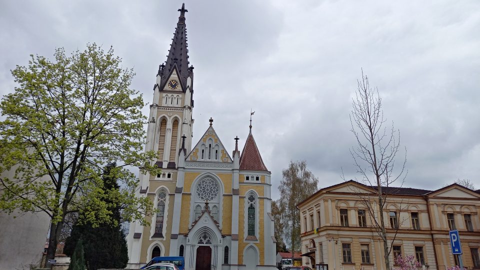 Farní kostel Nejsvětějšího Srdce Ježíšova v Českém Těšíně