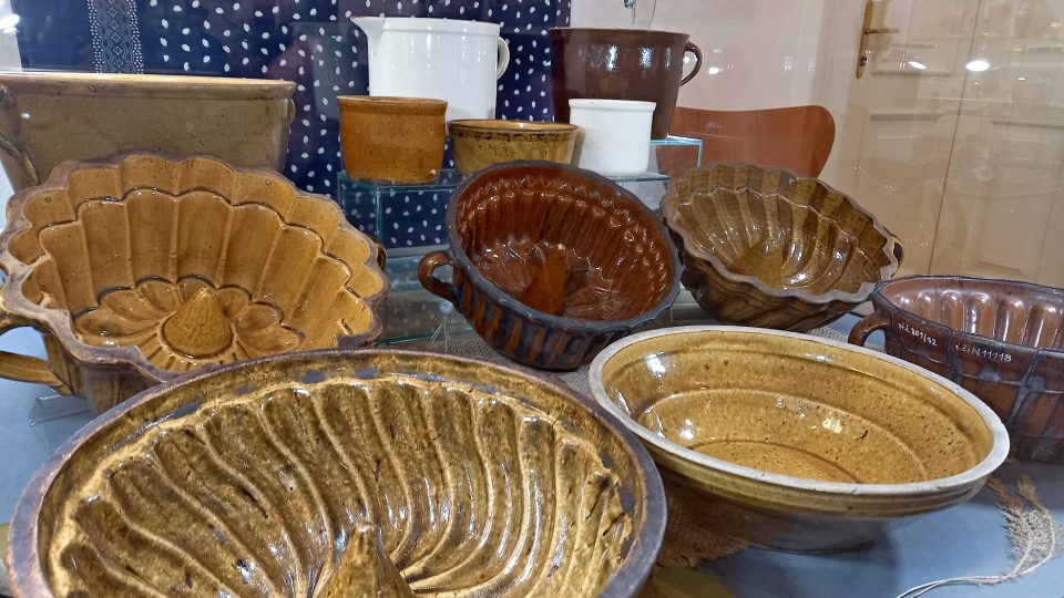 Výstava užitné i dekorativní keramiky