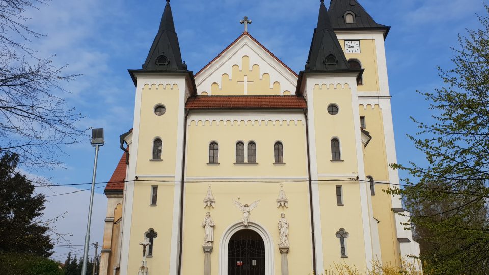 Kostel Nanebevzetí Panny Marie v Ostravě-Michálkovicích