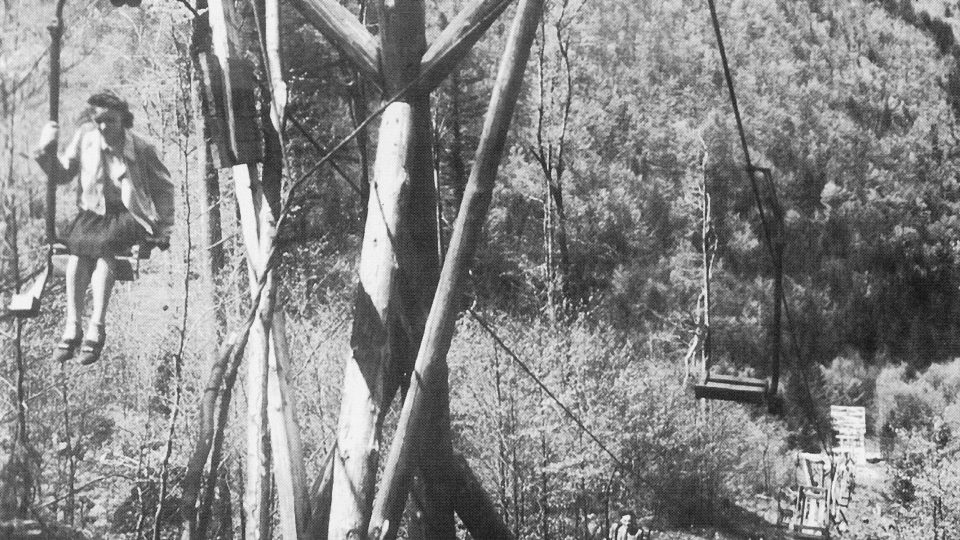 Traťová podpěra lanovky z roku 1940