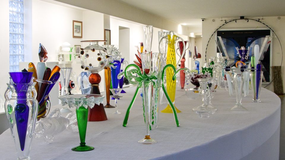 České sklářské výtvarníky zastupuje například Bořek Šípek | foto: Jaroslav Hoření, Český rozhlas České sklářské výtvarníky zastupuje například Bořek Šípek