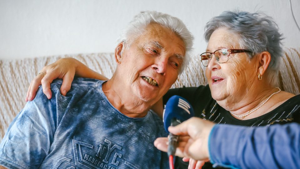 Bedřich a Marie Gloserovi během rozhovoru