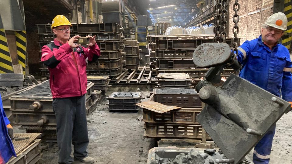 V Třineckých železárnách odlévali lopatky pro vodní hamr rožnovského skanzenu
