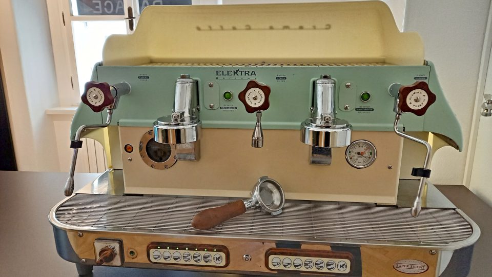 Historický kávovar | foto: Petra Štrymplová, Český rozhlas Historický kávovar