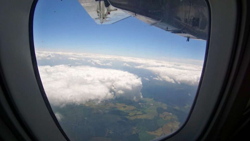 Pohled z letadla z výšky 5 tisíc metrů