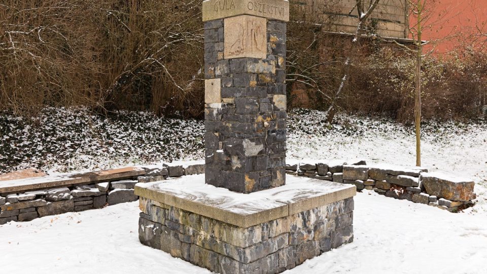 Druhé zastavení symbolizuje hřích Obžerství. Nedaleko se kdysi nacházela katovna | foto: Zdeněk Truhlář, Český rozhlas Druhé zastavení symbolizuje hřích Obžerství. Nedaleko se kdysi nacházela katovna