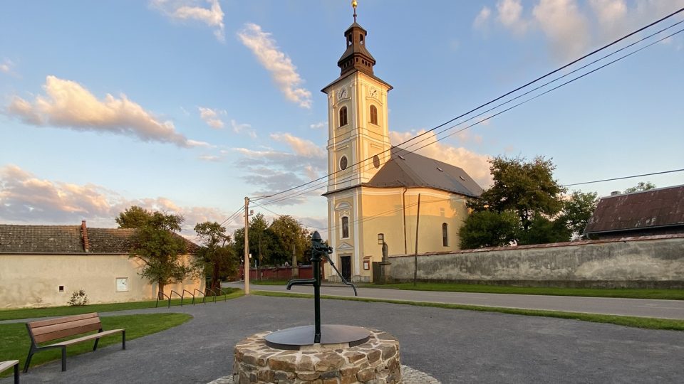 Mankovický kostel Navštívení Panny Marie, u kterého park vznikl