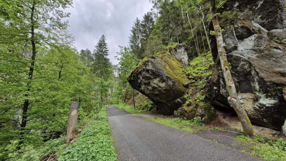 Kyjovské údolí protíná Köglerova naučná stezka, která mapuje geologickou pestrost regionu
