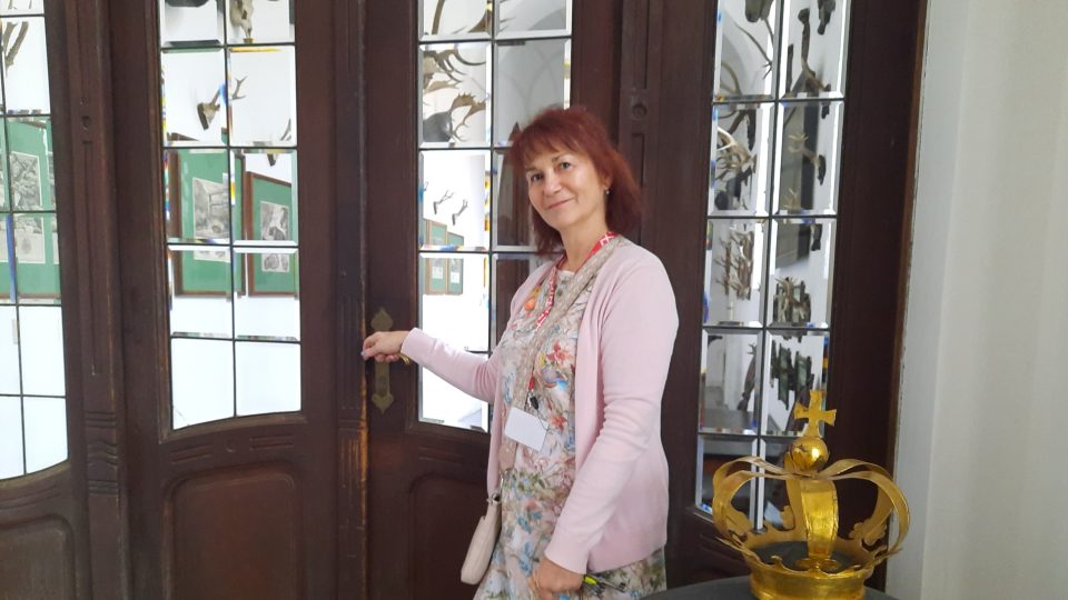 Mimořádným zámeckým okruhem nás provedla Karin Martínková