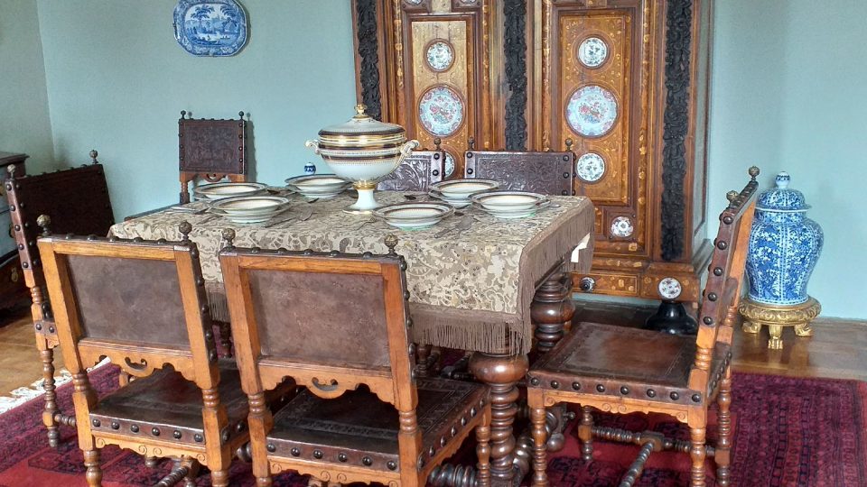 Na prohlídkovém okruhu Zámek na penzi projdete všechny hlavní reprezentační místnosti prvního patra zámku