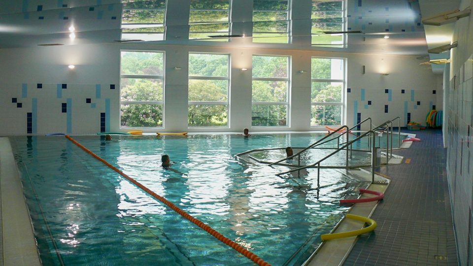 Plavecký bazén v Lázních Bechyně | foto: Filip Černý, Český rozhlas, Český rozhlas Plavecký bazén v Lázních Bechyně