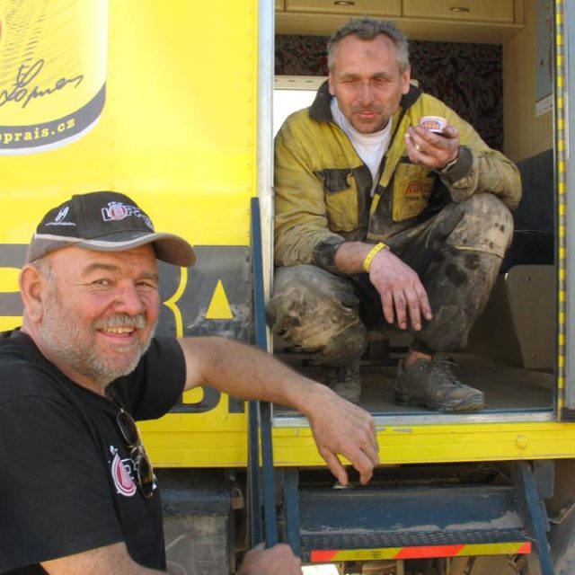 Karel Loprais v dobré náladě | foto: Jan Říha