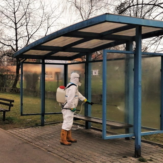 Dezinfekce zastávek  (ilustr. foto) | foto: Město Frýdek-Místek