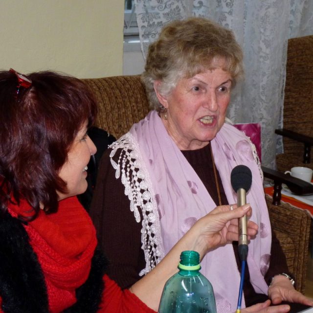 Spisovatelka Jana Schlossarková  (s Dagmar Misařovou) | foto: Jiří Vavrda