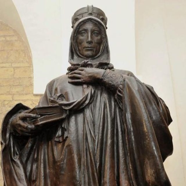 Socha svaté Ludmily od J. V. Myslbeka | foto: zdroj: ČT24