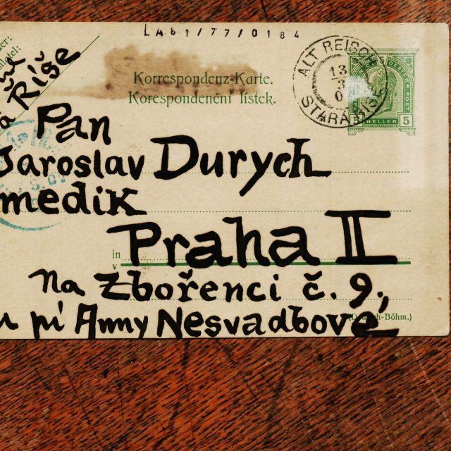 Rukopis Jakuba Demla na lístku Jaroslavu Durychovi | foto: Daniela Iwashita