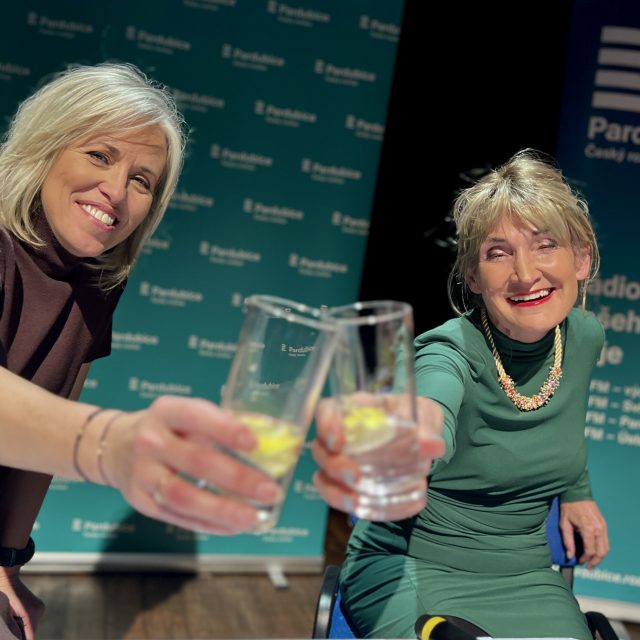 Alena Zárybnická a Zuzana Bubílková | foto: Zdeněk Novák,  Český rozhlas  (5000442)