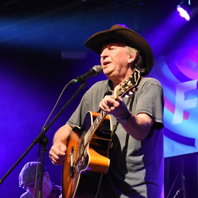 Písničkář Mike Fojtík na Folkovém kolotoči 2022 | foto: František Tichý,  Český rozhlas