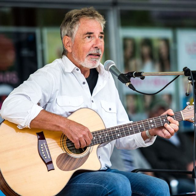 Ivo Jahelka hraje na festivalu  (ilustrační foto) | foto: Festival české filmové komedie