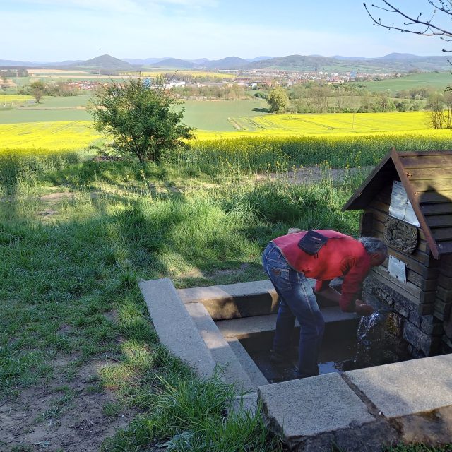Od studánky je krásný výhled do okolní krajiny | foto: Petra Štrymplová,  Český rozhlas