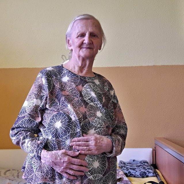 Paní Terezie  (90) z Domova Slezské humanity v Karviné | foto: Andrea Brtníková,  Český rozhlas