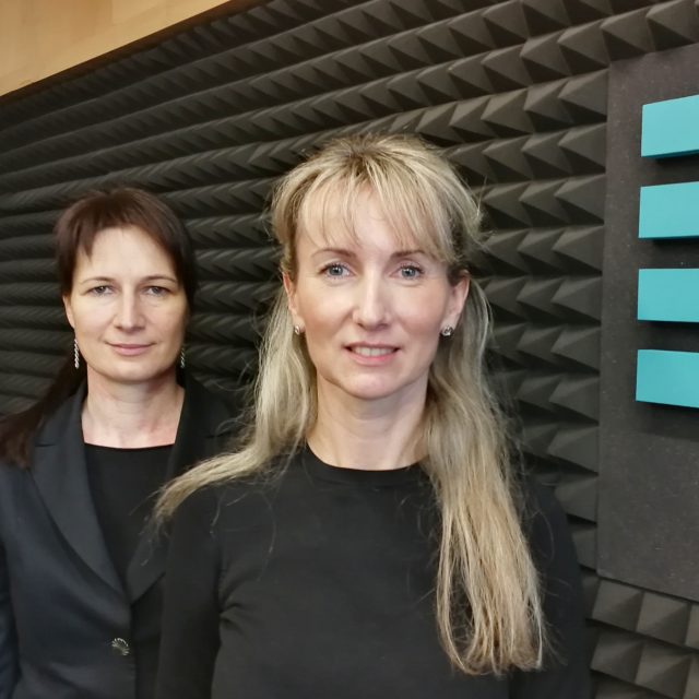 Zdravotní sestry FNO Lenka Krupová a Hana Horelová | foto: Tereza Hájková,  Český rozhlas