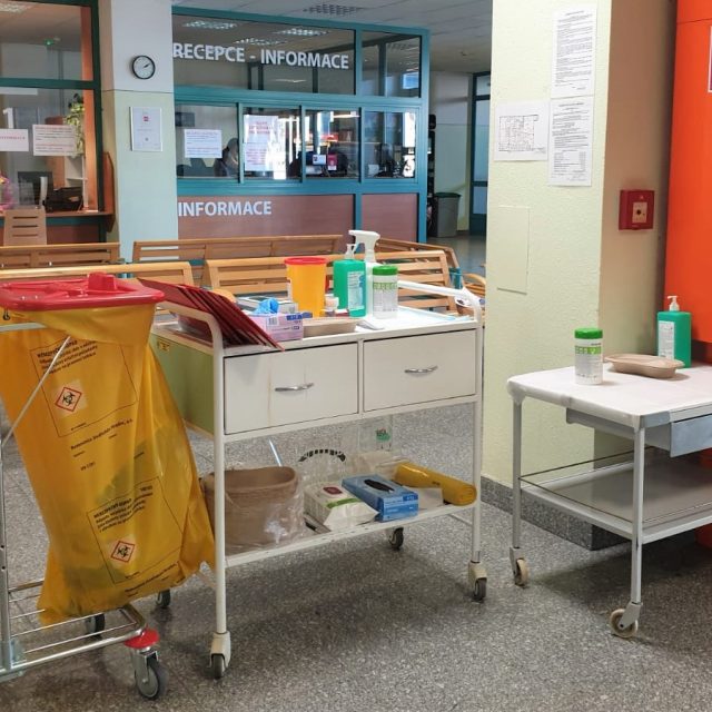 Nemocnice se připravuje na nárůst hospitalizovaných pacientů s onemocněním covid-19  (ilustr. foto) | foto: Lucie Suchánková Hochmanová,  Český rozhlas,  Český rozhlas