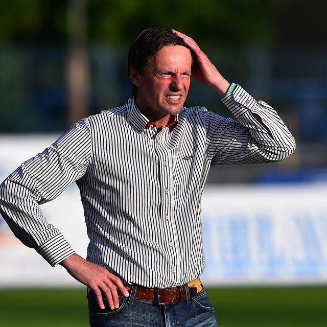 Trenér František Straka po úspěšné baráži o první ligu bude pokračovat u fotbalistů Karviné | foto: Luboš Pavlíček,  ČTK