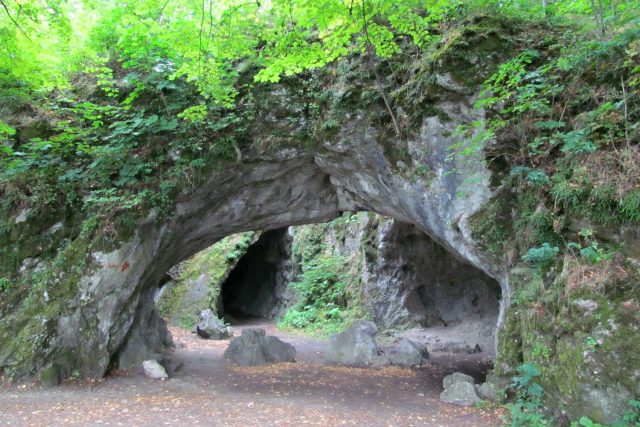 Portál jeskyně Šipka | foto: Naďa Čvančarová,  Český rozhlas
