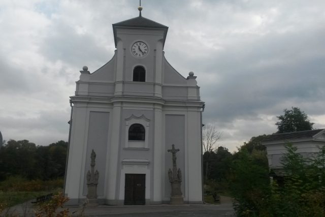 Kostel v Karviné je téměř stejně šikmý jako slavná věž v Pise | foto: Romana Kubicová,  Český rozhlas
