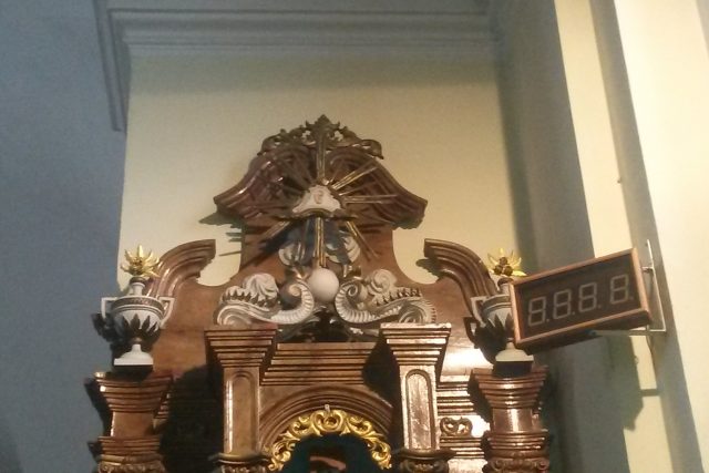 Detail Božského ucha na bočním oltáři kostela sv. Matouše v Hati | foto: Romana Kubicová,  Český rozhlas