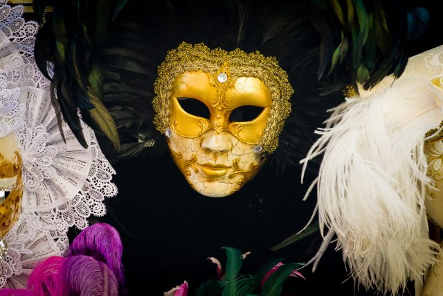 divadlo - divadelní masky - herci | foto: Hernán Piñera,   CC BY-SA 2.0