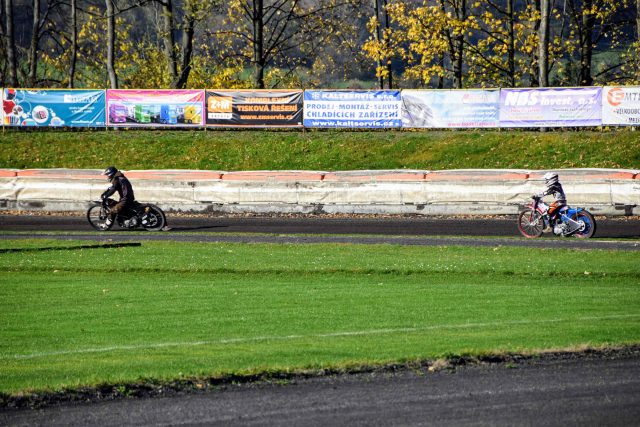 Plochá dráha na stadionu v Kopřivnici | foto: Michal Polášek