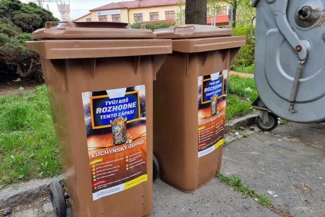 Nové kontejnery na gastroodpad v Opavě | foto: Martin Knitl,  Český rozhlas