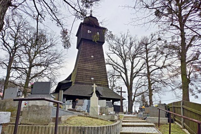 Dřevěný kostel v Dolních Marklovicích na Karvinsku | foto: Petra Štrymplová,  Český rozhlas