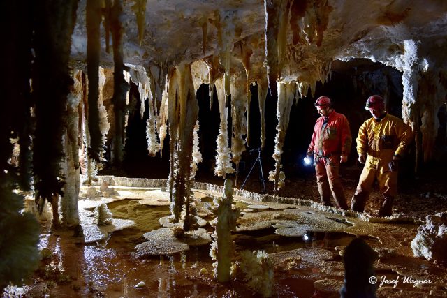 Bohumínští speleologové v krymské jeskyni Emine Bojir Chasar Nižnij | foto: Archiv Josefa Wagnera