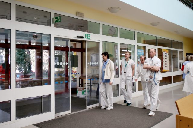 Lékaři v nemocnici  (ilustrační foto) | foto: Anna Vavríková,  MAFRA / Profimedia