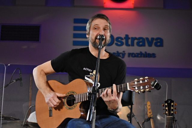 Vojta Šňupárek představil svůj sólový projekt Žába na prameni | foto: František Tichý,  Český rozhlas