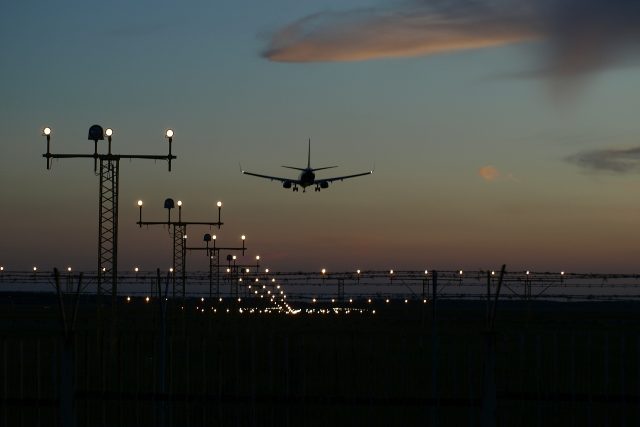 Ranvej,  letiště,  přistání  (ilustrační foto) | foto: Fotobanka Pixabay