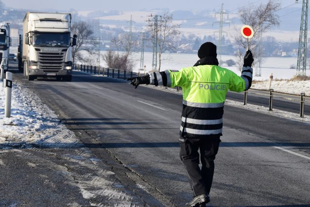 Policisté zastavují kamiony denně | foto: Michal Polášek