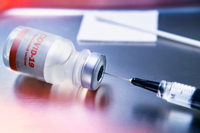 Jak skutečně funguje očkování proti koronaviru? | foto: Fotobanka Profimedia