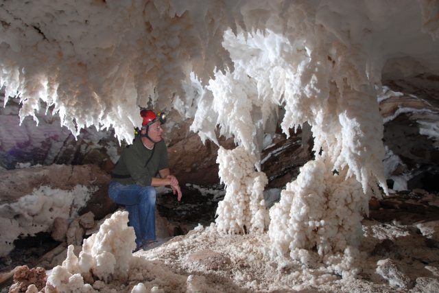 Marek Audy navštívil také nejdelší solnou jeskyni na světě. Nachází se v Íránu na ostrově Kešm  (ilustrační foto) | foto: Fotobanka Profimedia