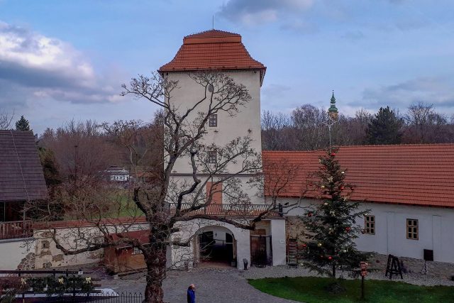 Nádvoří hradu je ideálním místem pro konání jarmarků,  koncertů či divadel | foto: Romana Kubicová,  Český rozhlas